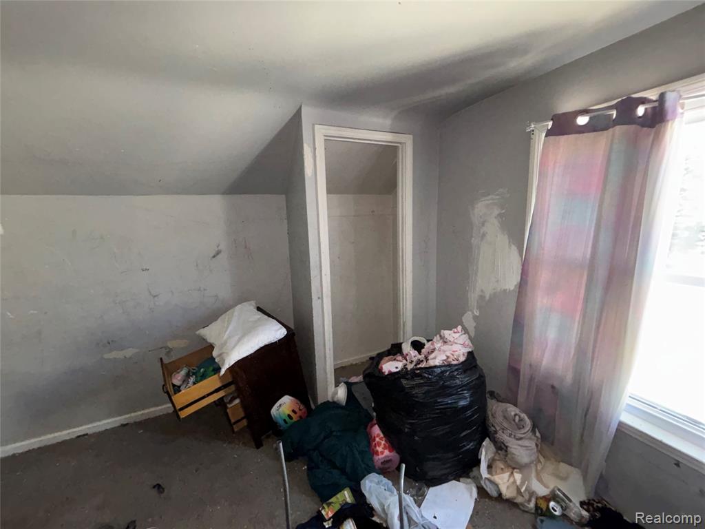 7647 Greenview Avenue, Detroit, MI 48228 — Photo 34