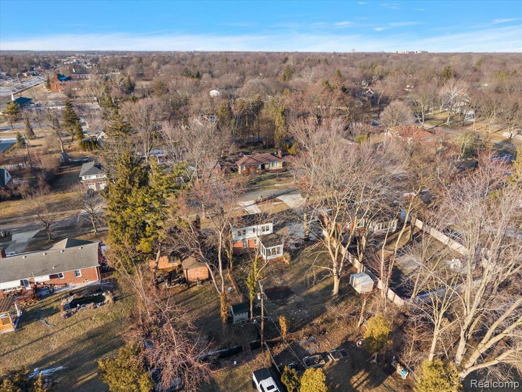 17601 Cambridge Boulevard, Lathrup Village, MI 48076 — Photo 59