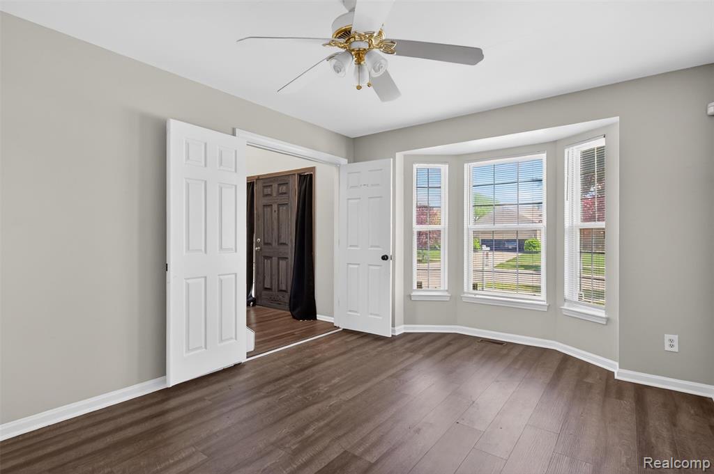 4642 Pond Run, Canton, MI 48188 — Photo 9