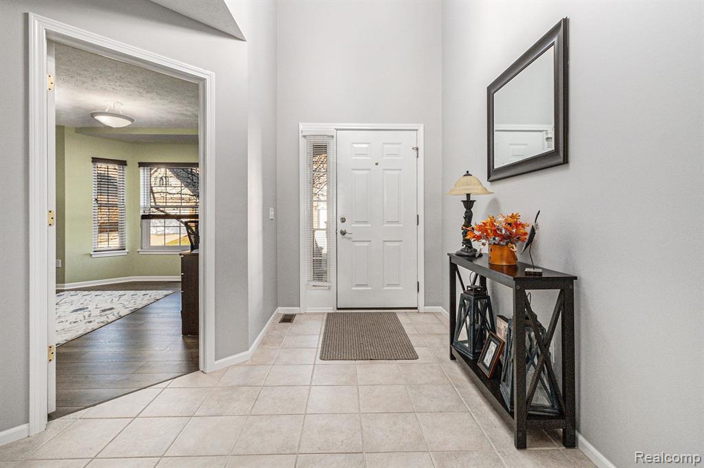 2574 KERRIA Drive, Howell, MI 48855 — Photo 37