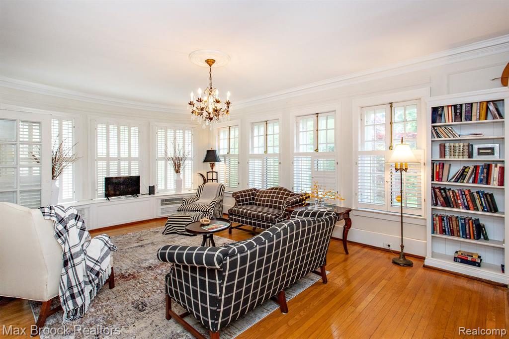 736 CHICAGO Boulevard, Detroit, MI 48202 — Photo 15