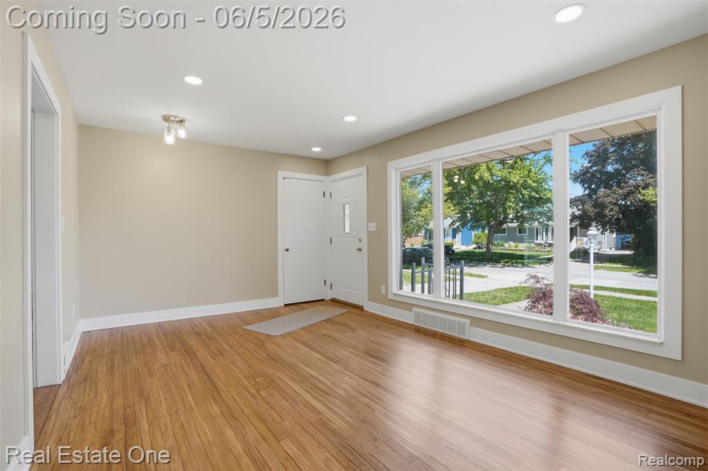 33441 Alta Street, Garden City, MI — Photo 6
