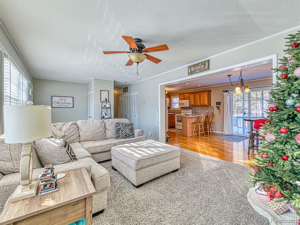 104 Valley Drive, Hudson, MI 49247 — Photo 3