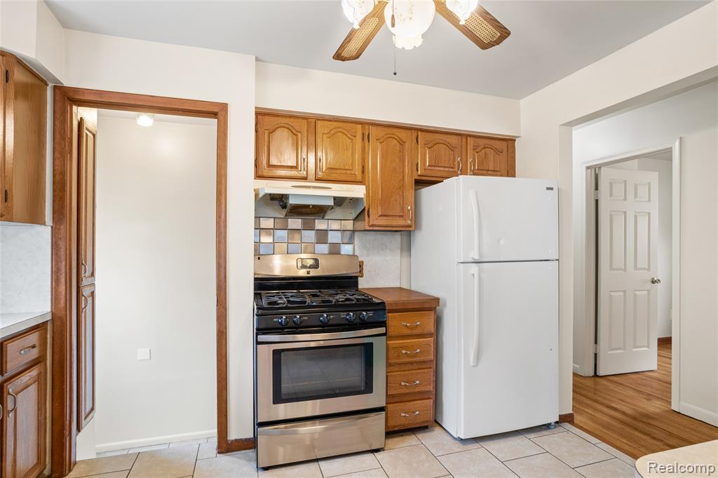 5427 NEWBERRY Street, Wayne, MI 48184 — Photo 10