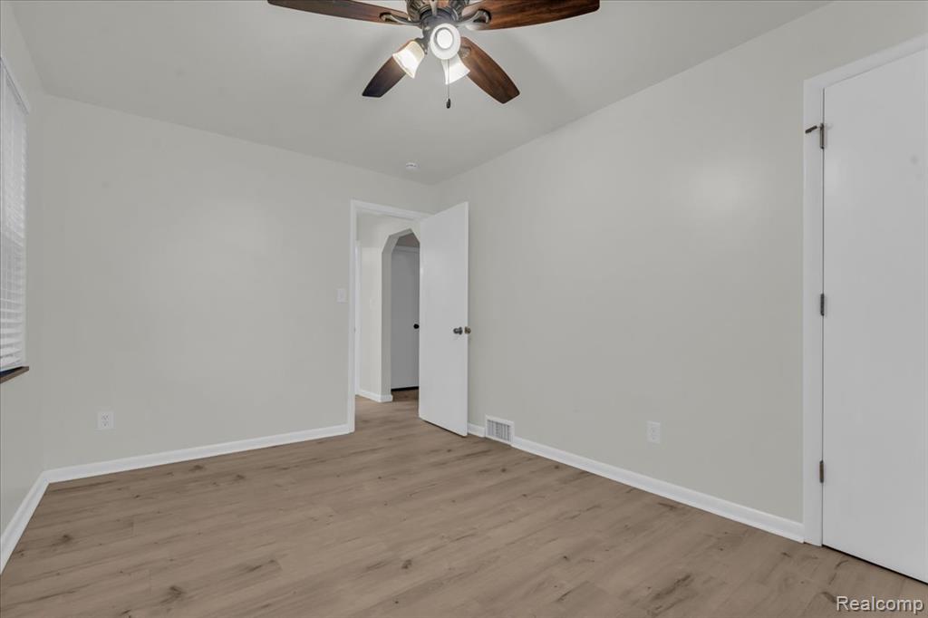 639 N Vernon Street, Dearborn, MI 48128 — Photo 17