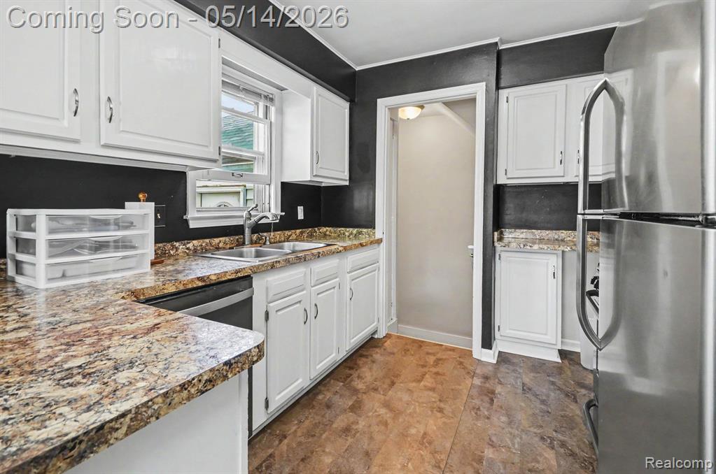 21900 Revere Street, Saint Clair Shores, MI 48080 — Photo 4