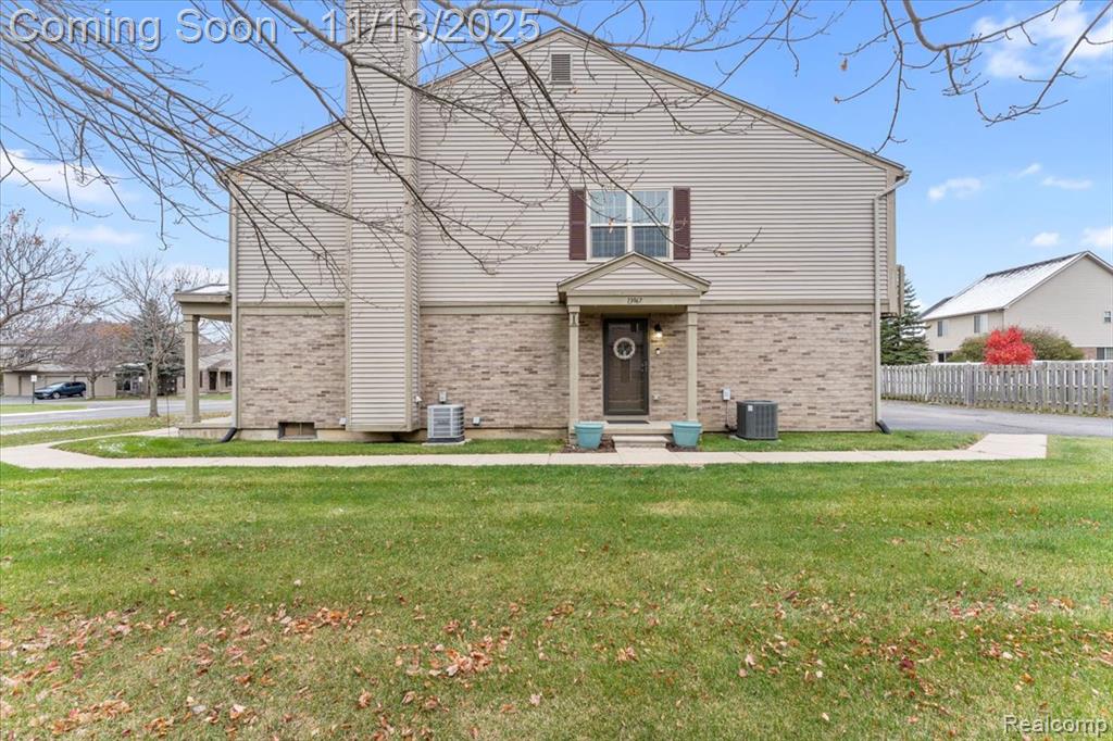 13967 Watersway Drive, Gibraltar, MI — Photo 2