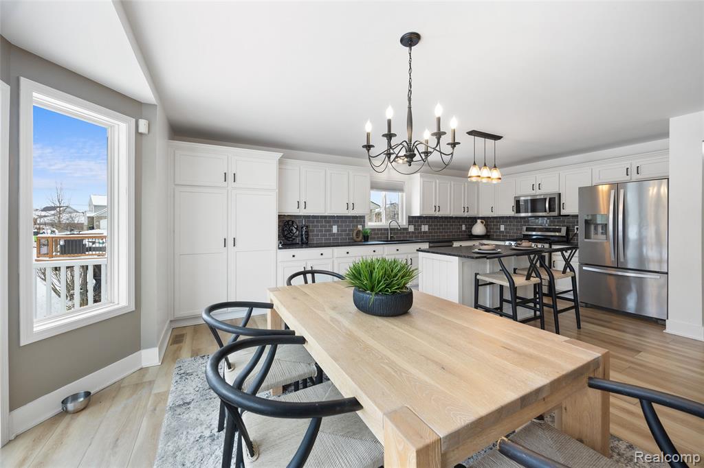 57351 Blossom Valley Trail, New Hudson, MI 48165 — Photo 9