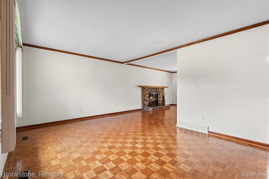 5315 Plymouth Street, Sterling Heights, MI 48310 — Photo 24