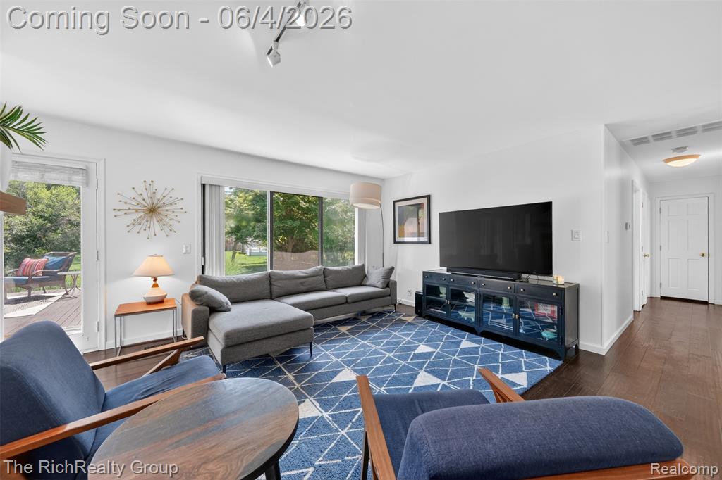 7117 Ward Eagle Drive, West Bloomfield, MI — Photo 11