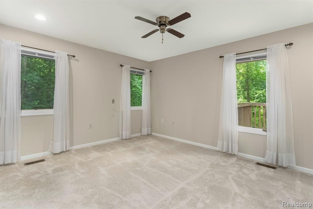 21433 Archwood Circle, Farmington Hills, MI 48336 — Photo 28