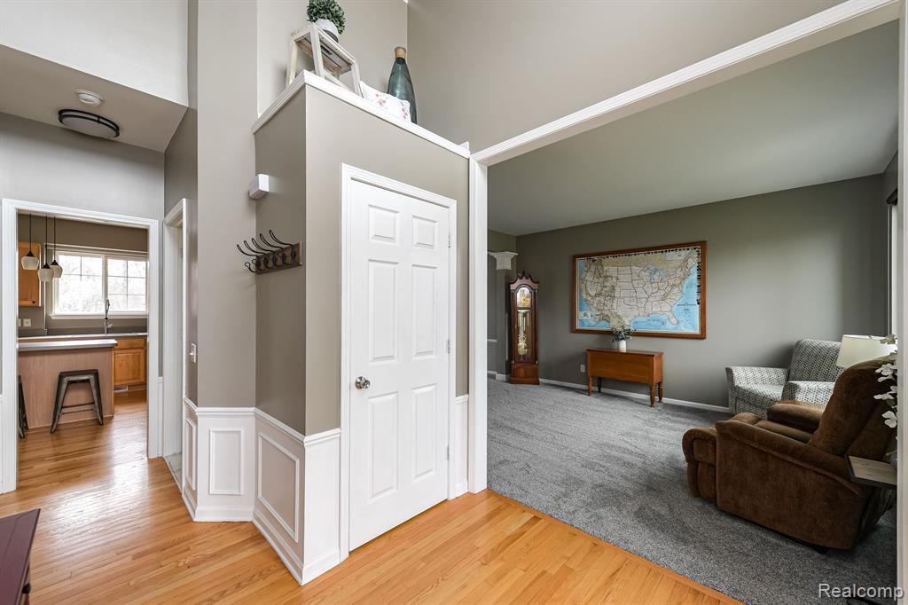 6249 CHERRYWOOD Drive, Ypsilanti, MI 48197 — Photo 8