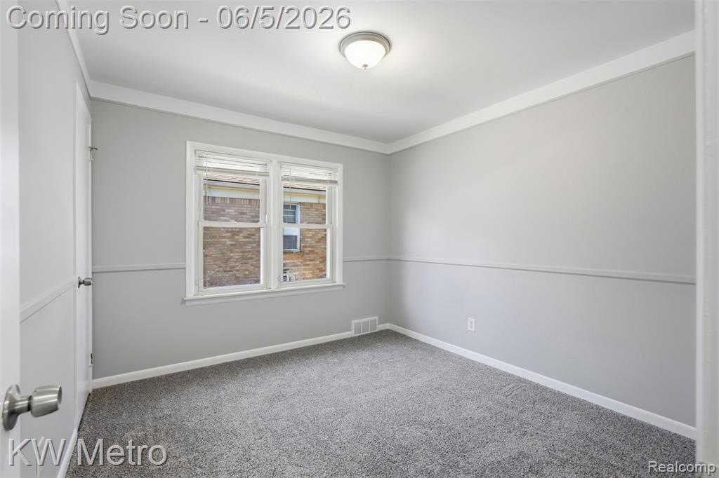 9662 Berwyn, Redford, MI 48239 — Photo 12