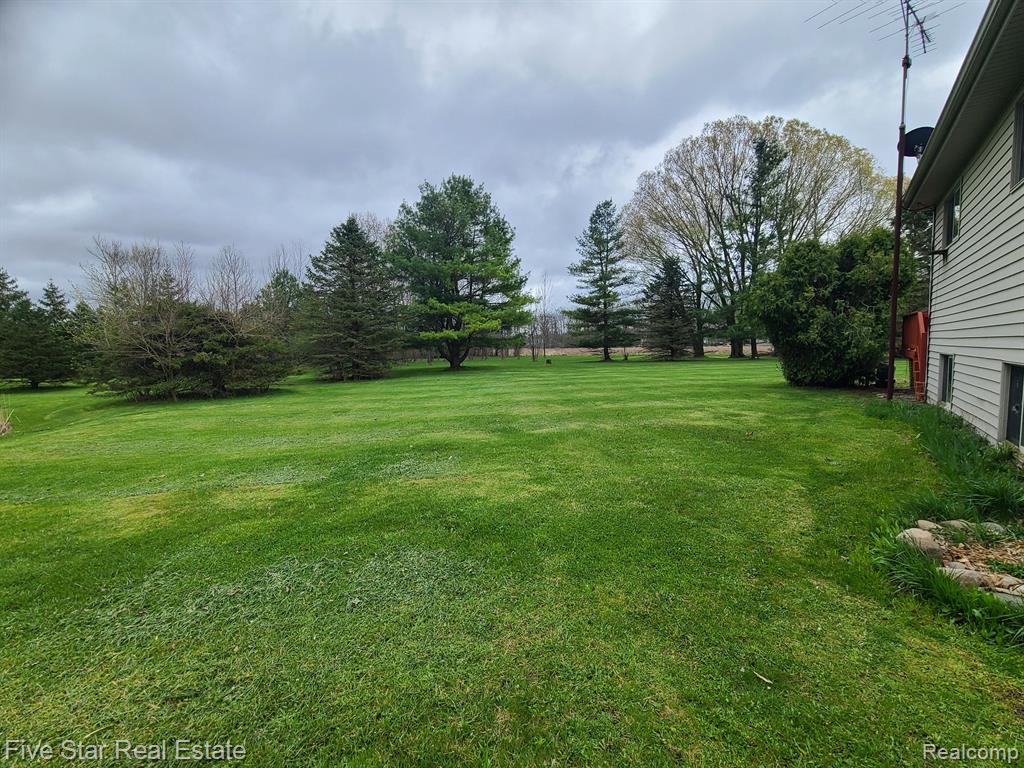 24800 DAYTON Road, Armada, MI — Photo 9