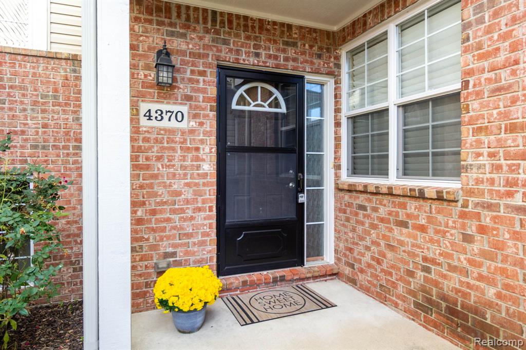 4370 Bennett Park Circle, Troy, MI 48085 — Photo 3