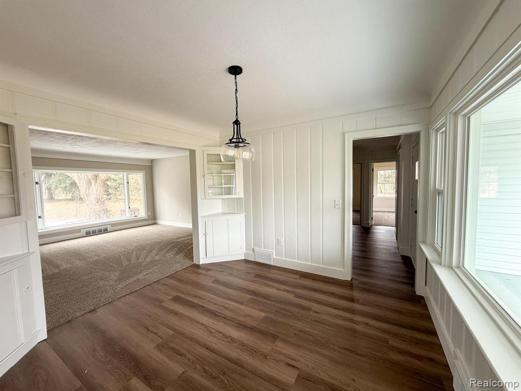 6076 Hugh Street, Burton, MI 48509 — Photo 15