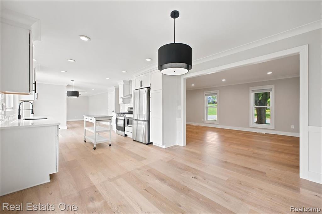 5485 Hammersmith Drive, West Bloomfield, MI — Photo 8