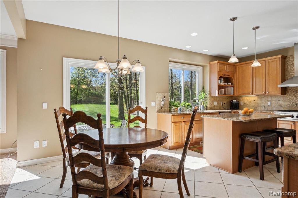 8504 Riverwalk Drive, Fenton, MI 48430 — Photo 14