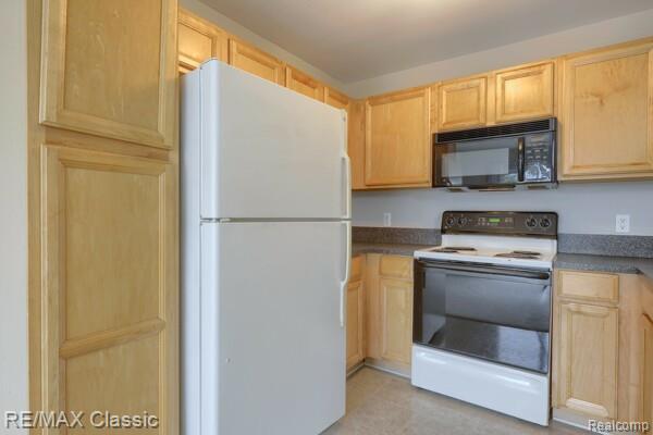 51592 Stern Lane, Chesterfield, MI — Photo 8