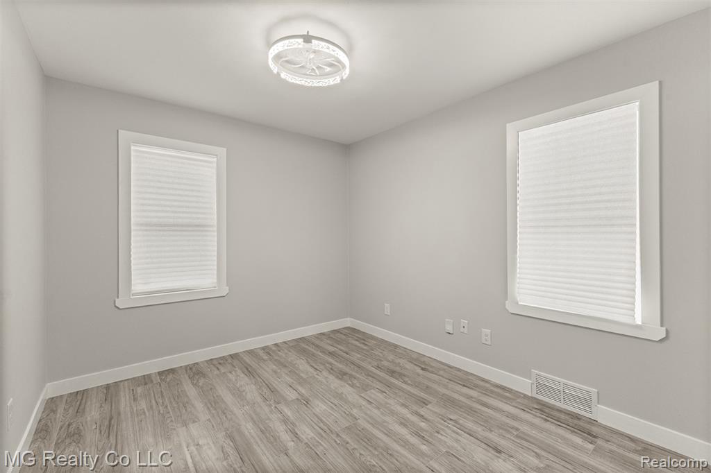 864 Cleophus Parkway, Lincoln Park, MI 48146 — Photo 15
