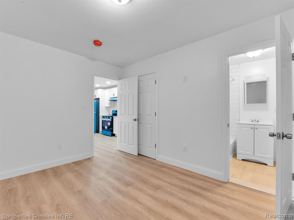 44 HIGHLAND Street, Highland Park, MI 48203 — Photo 23