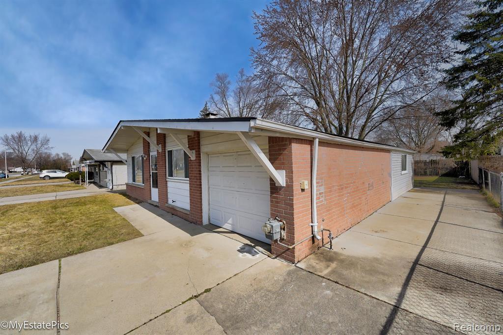 547 S Hawthorne Street, Westland, MI 48186 — Photo 5