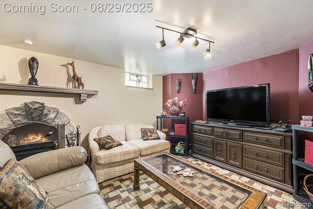8143 Sirron Street, Detroit, MI 48234 — Photo 20