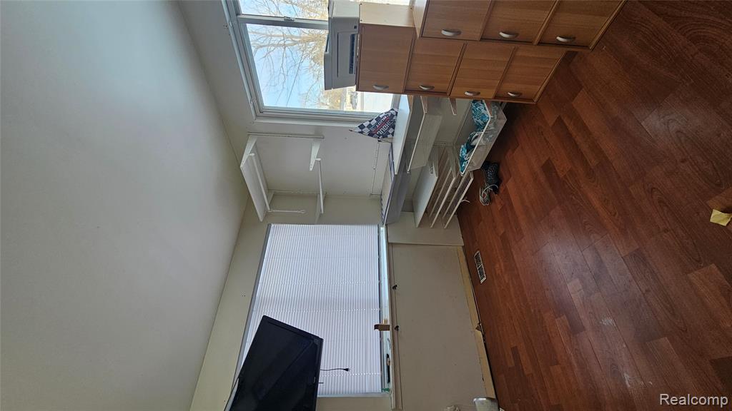 4392 E Coldwater Road, Flint, MI 48506 — Photo 10