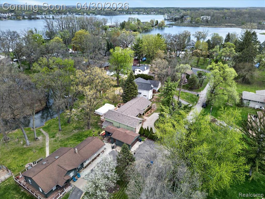 3945 N Vanstone Drive, Commerce Twp, MI 48382 — Photo 53