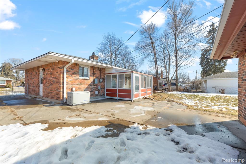 7043 N Wildwood Street, Westland, MI — Photo 3