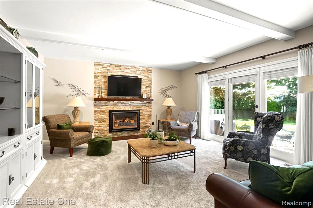 46322 HOUGHTON Drive, Shelby Twp, MI 48315 — Photo 17