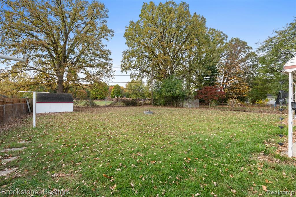 5503 Westchester Drive, Flint, MI 48532 — Photo 28