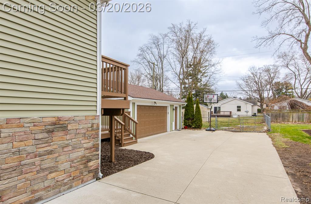 7691 Bridge Road, Waterford, MI 48329 — Photo 31