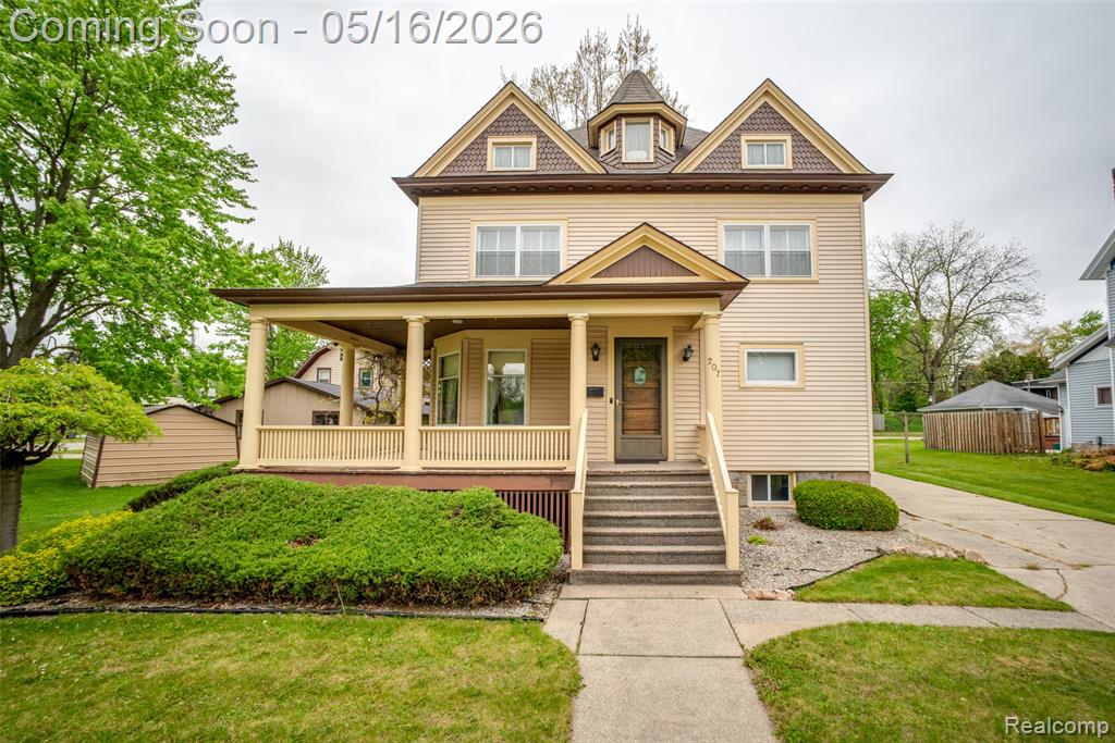 207 N Pine River Street, Ithaca, MI 48847