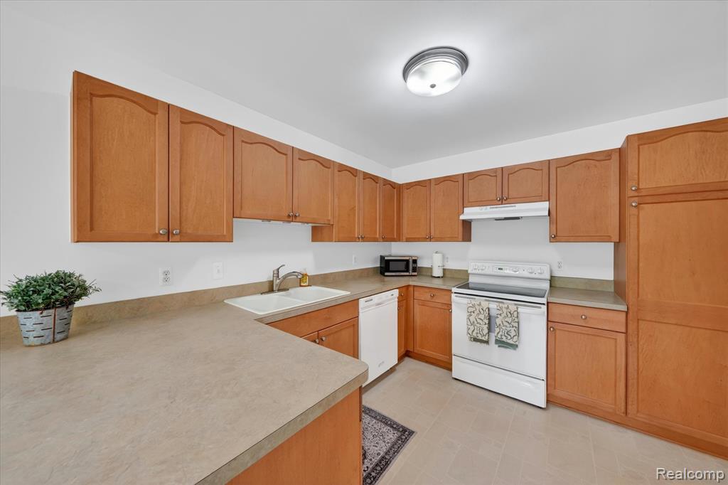 6020 N Newburgh Road, Westland, MI — Photo 9