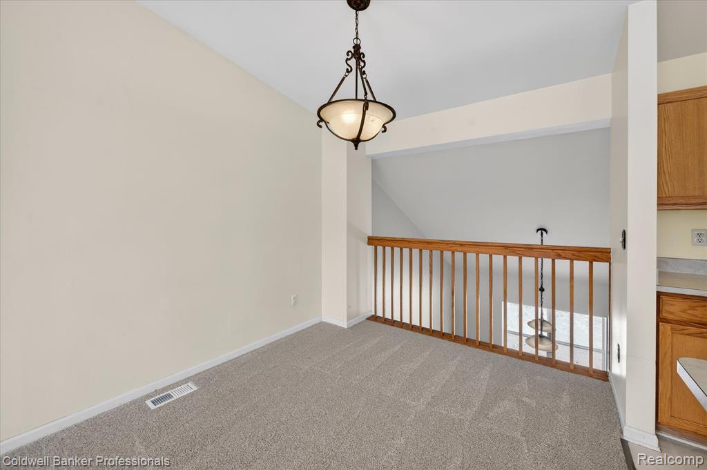 639 Andover Woods Drive, Fenton, MI 48430 — Photo 7