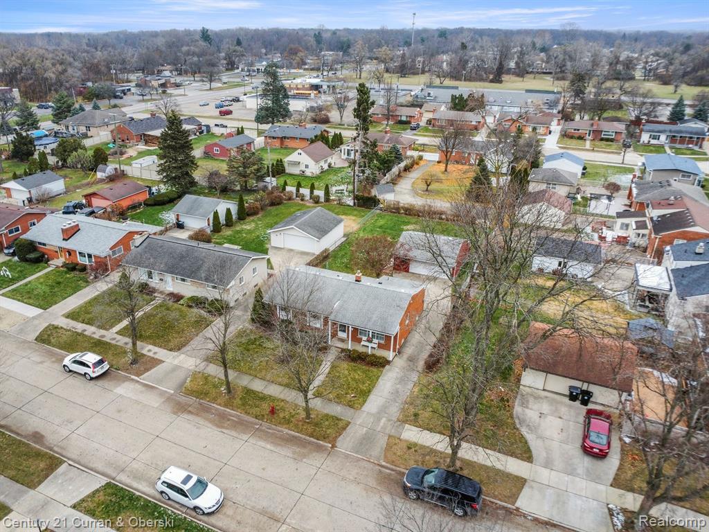 8912 RUSSELL Street, Livonia, MI 48150 — Photo 26
