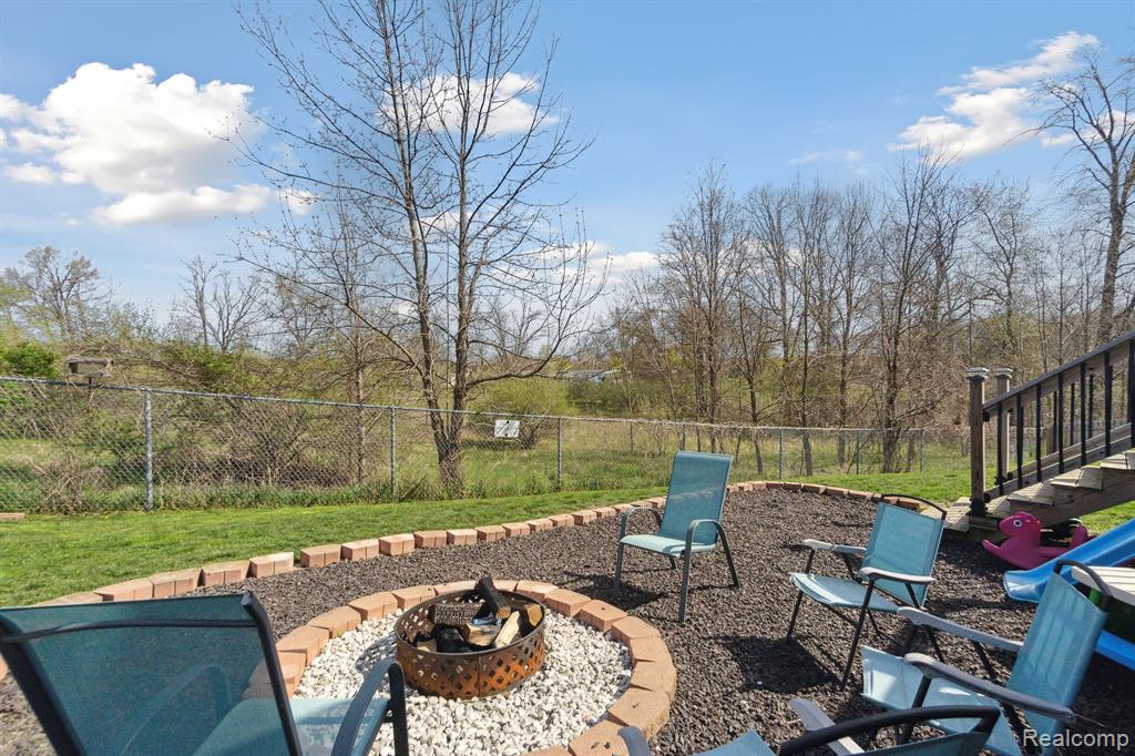 507 TANIA Trail, Linden, MI 48451 — Photo 45