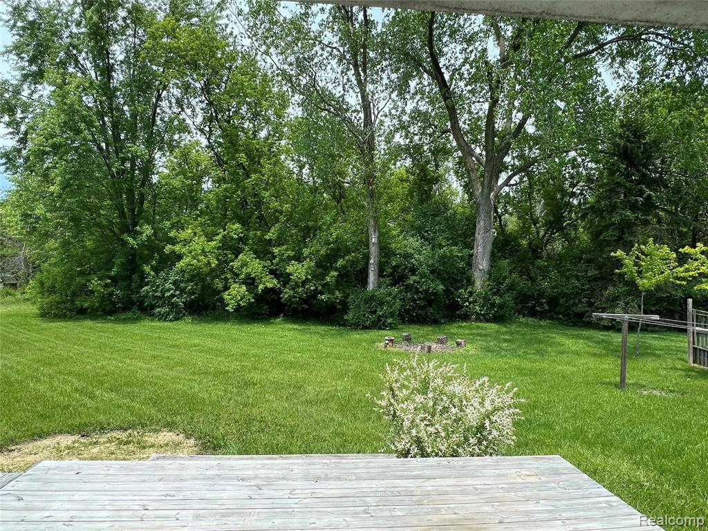 5327 E Carpenter Road, Flint, MI 48506 — Photo 21