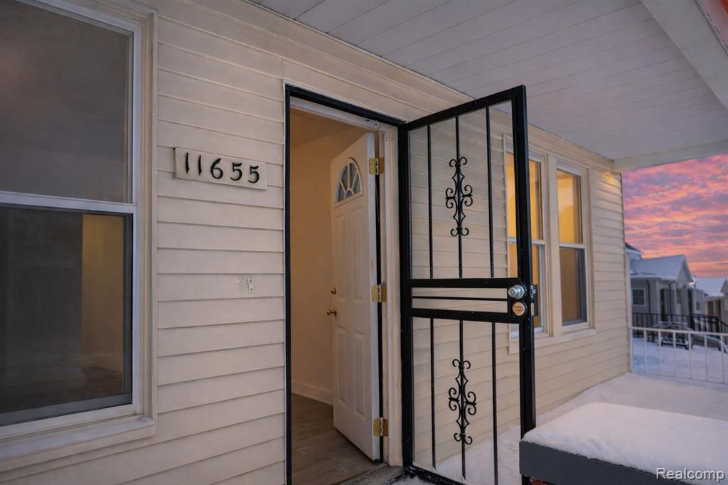 11655 Mitchell Street, Hamtramck, MI 48212 — Photo 4