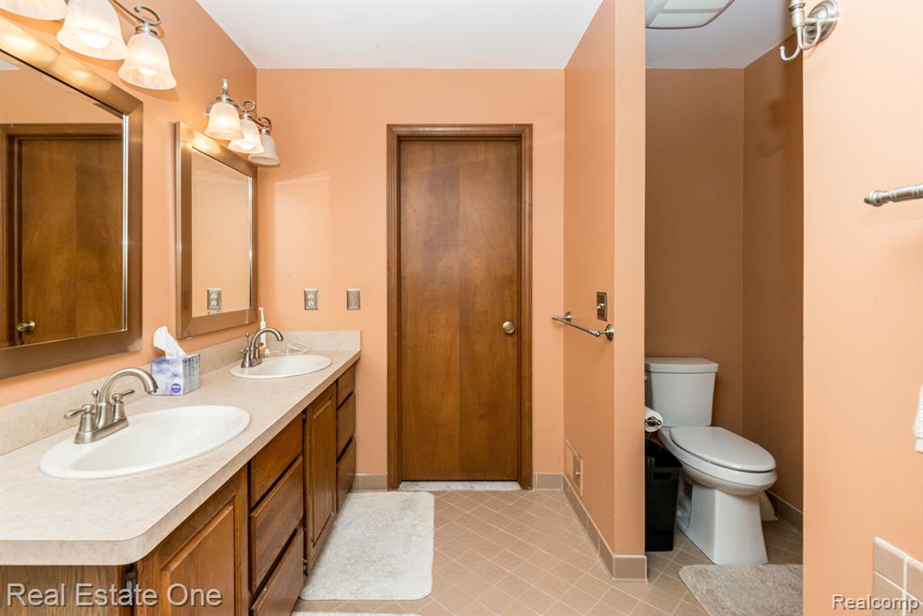 41344 Beacon Road, Novi, MI — Photo 57