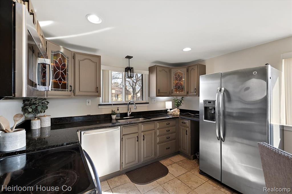 8915 Sioux, Redford, MI 48239 — Photo 32