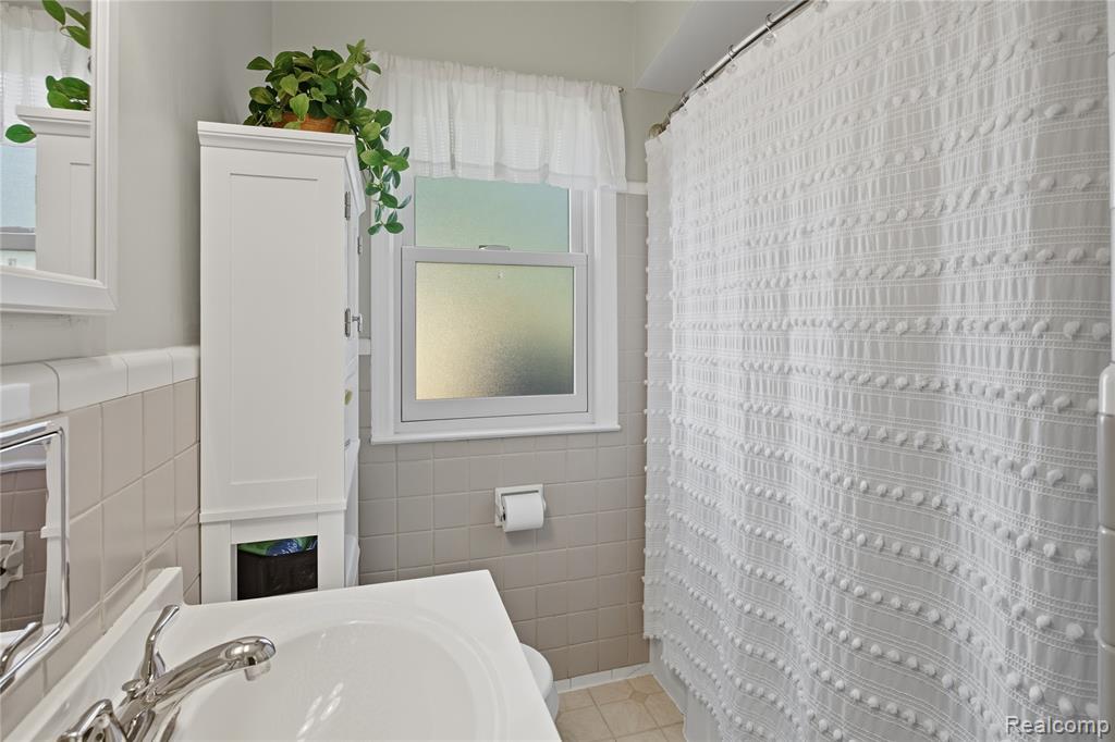 9840 Brookfield Street, Livonia, MI 48150 — Photo 23