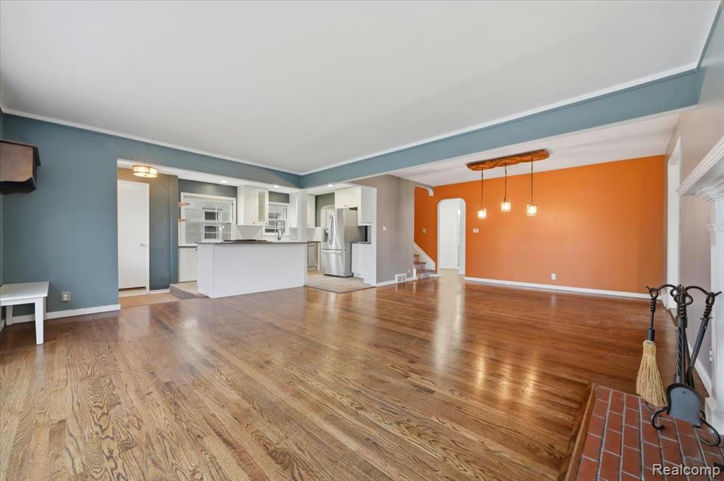 431 Colonial Court, Grosse Pointe Farms, MI 48236 — Photo 8