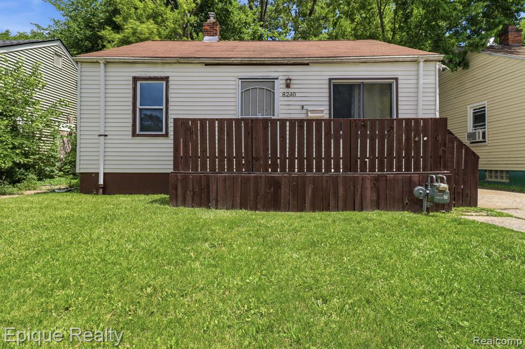 <p>Featured Listings</p> <p>Featured Listings</p>