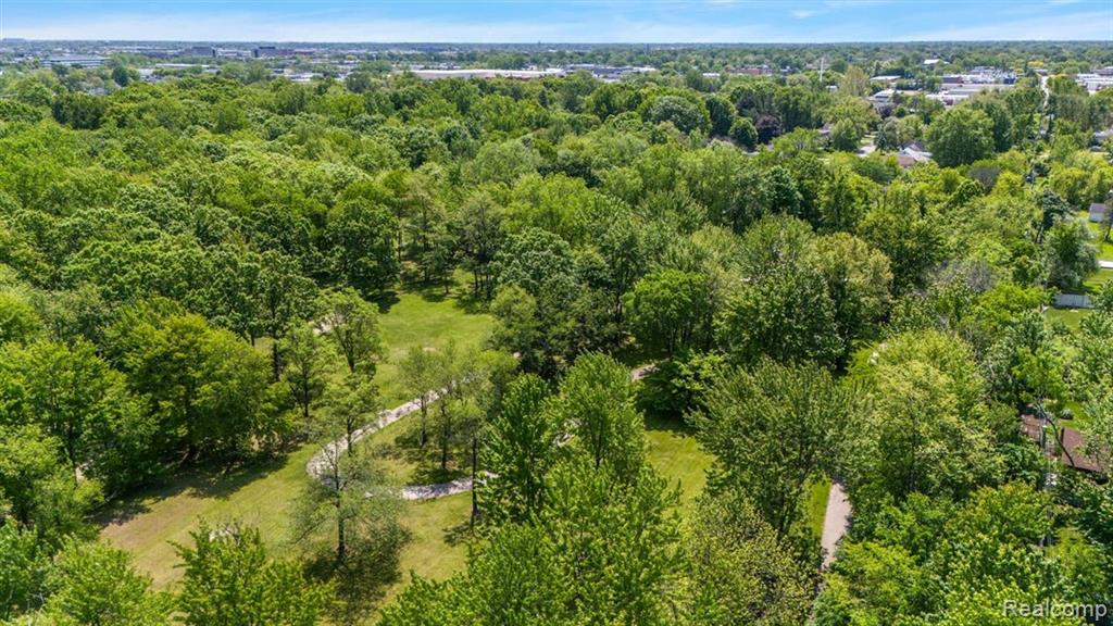 433 CHERRY Drive, Troy, MI 48083 — Photo 35