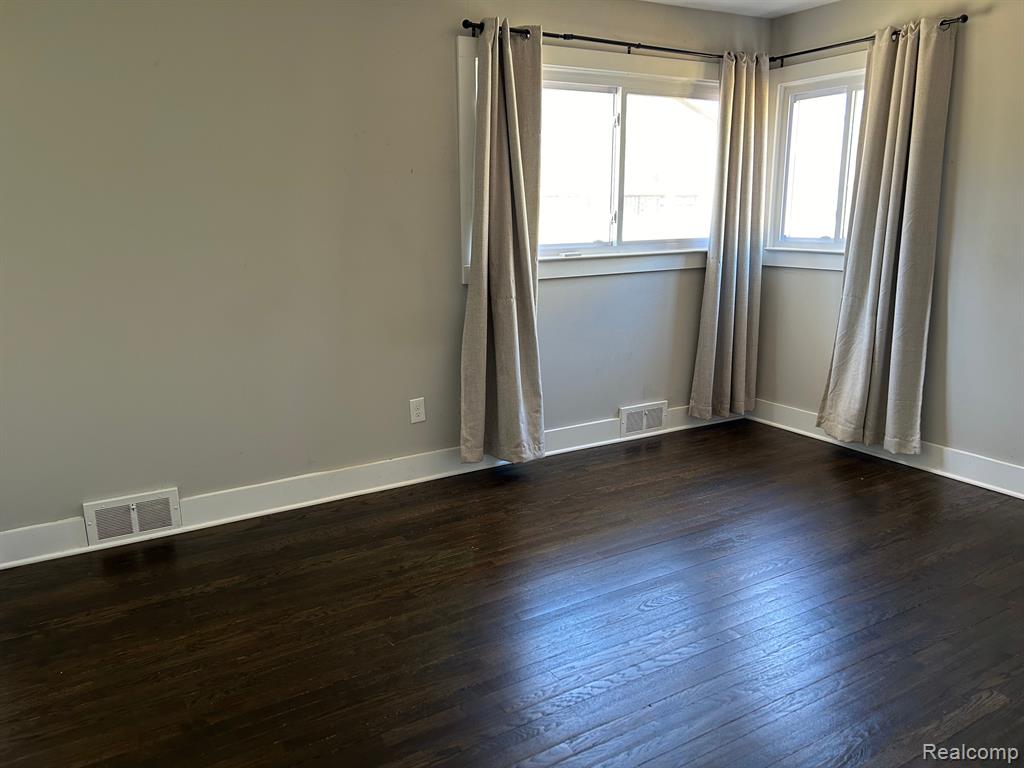 50110 CEDARGROVE Road, Shelby Twp, MI 48317 — Photo 16