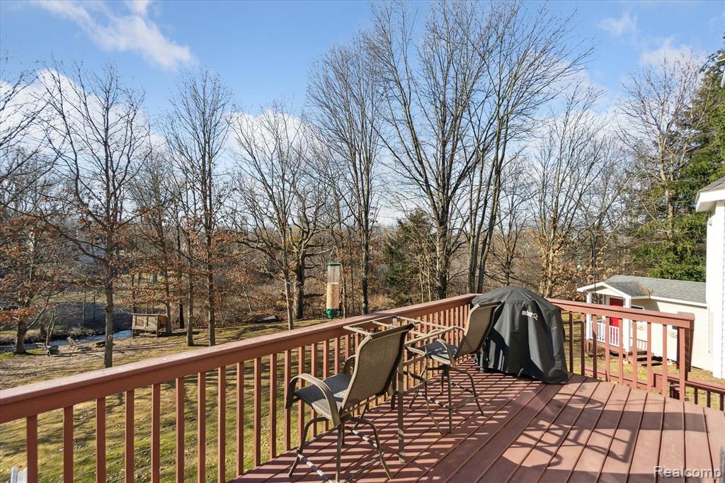 7694 THUNDER BAY Drive, Pinckney, MI 48169 — Photo 56
