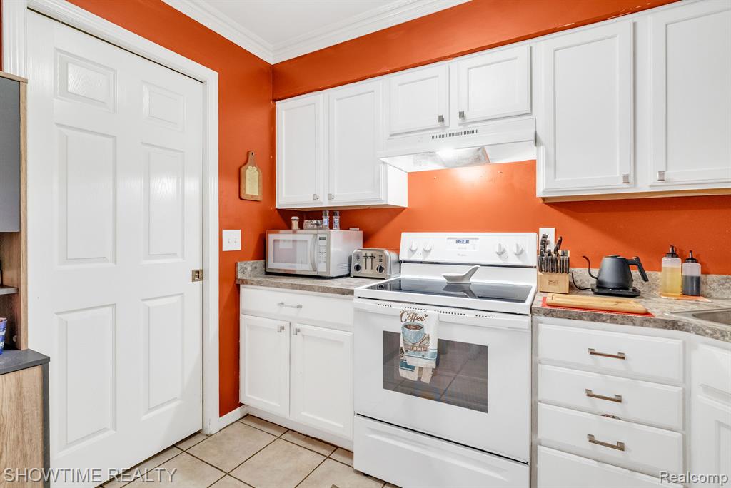 51118 Courtyard Drive, Chesterfield, MI 48047 — Photo 16