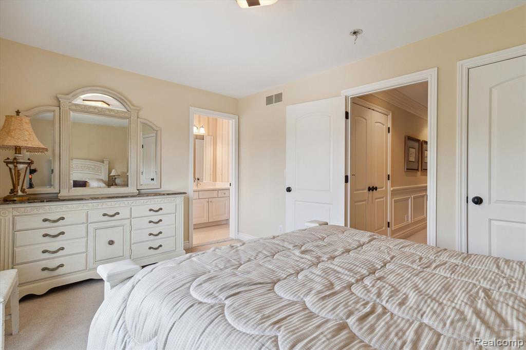 17712 PARKSHORE Drive, Northville, MI 48168 — Photo 55